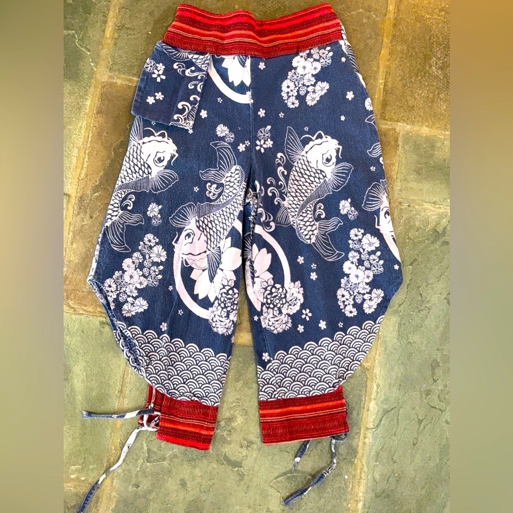 Koi fish print crop genie pants  S